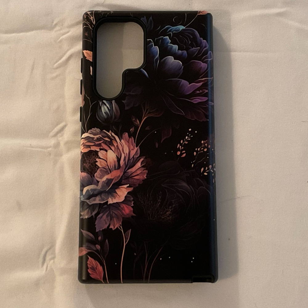 Samsung Galaxy SGS 22 Ultra Black Dahlia Phone Case with Purple & Pink Accents